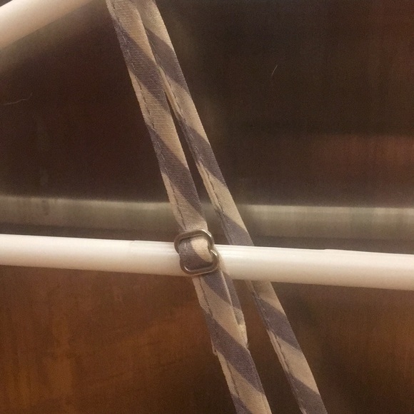 Women’s like new ruffled cami size medium - Picture 4 of 9